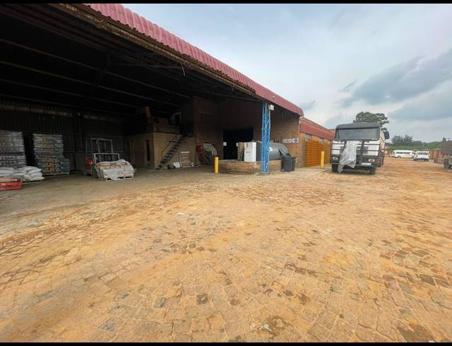 6,817M² INDUSTRIAL YARD FOR SALE IN ANZAC